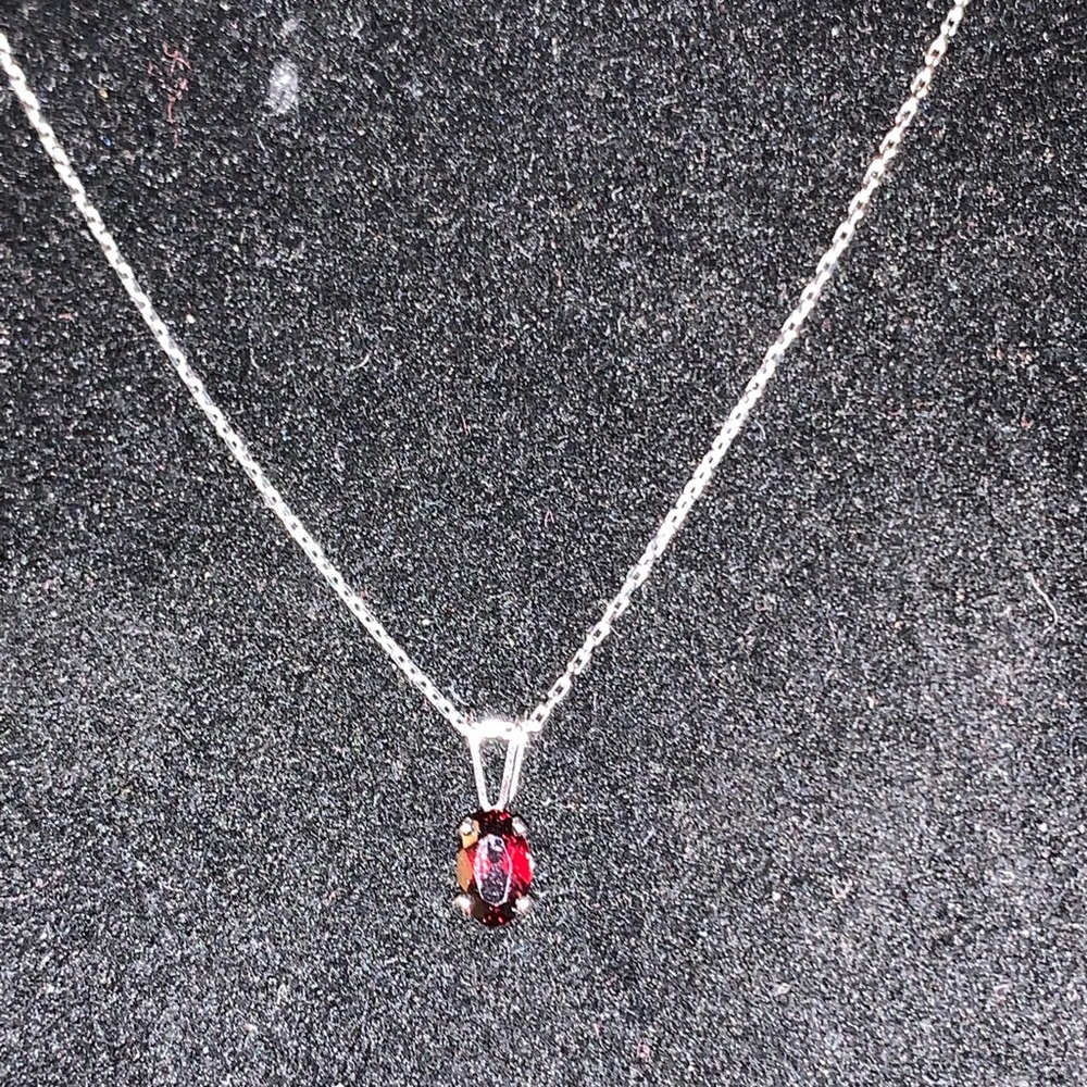 Pendant Chain Necklace - Picture 2 of 4